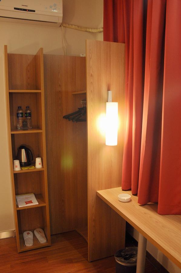 Hotel Ibis Luoyang Hi Tech Dev Zone Esterno foto